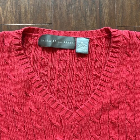 Men’s Red Cable Knit Oscar de la Renta Sweater Vest - Picture 2 of 3